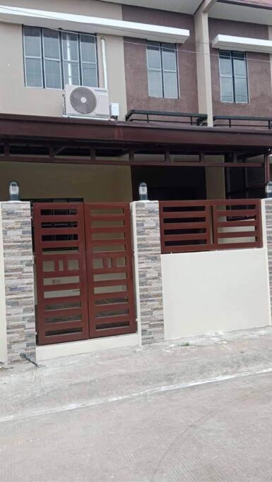 2 Bedroom Townhouse In Bacolod City Exterior photo