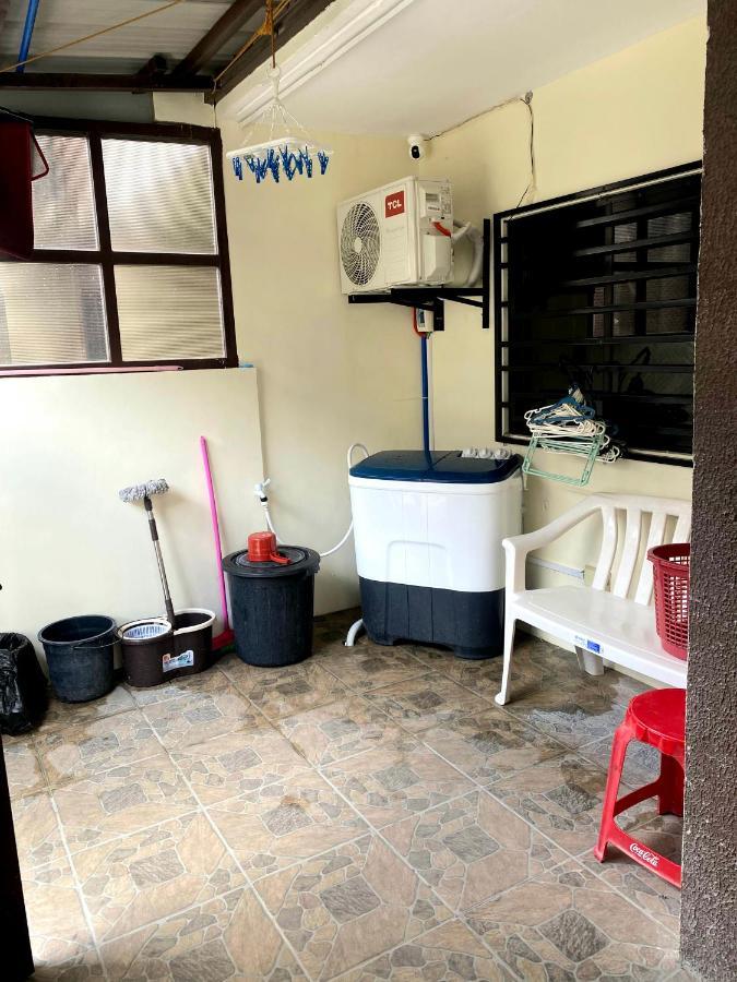 2 Bedroom Townhouse In Bacolod City Exterior photo